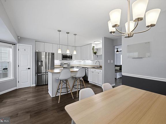 5th image of 45 Eldon Dr
