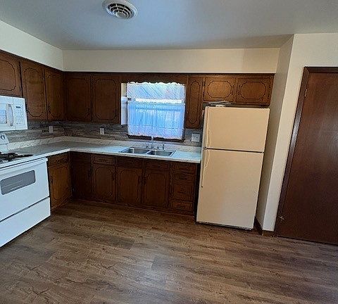 5th image of 1360 Outer Dr
