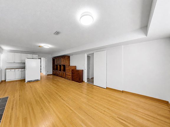4th image of 245 W 63rd Ave