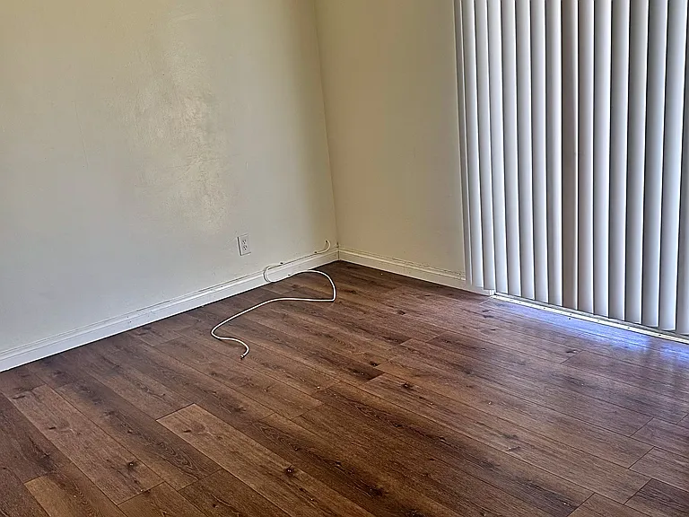 407 Violet Ave #E — Photo 8