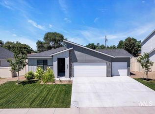 1795 N 8th E, Mountain Home, ID 83647