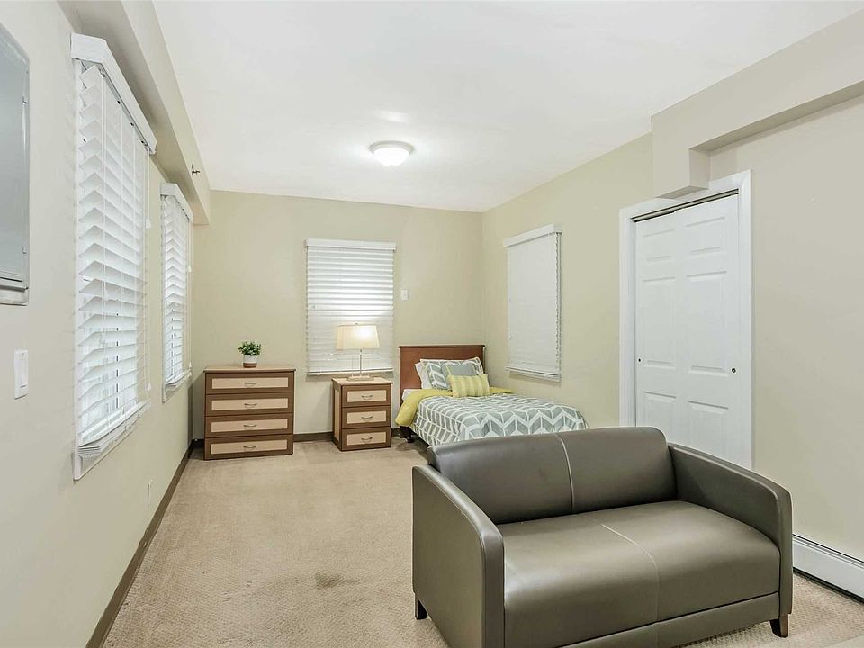 1st image of 423 Clay Pitts Rd #1-E