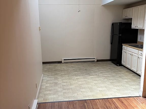 3rd image of 39 Easton Rd APT F