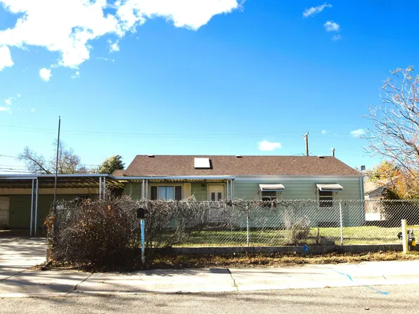 180 S 6th Ave, Mills, WY 82604