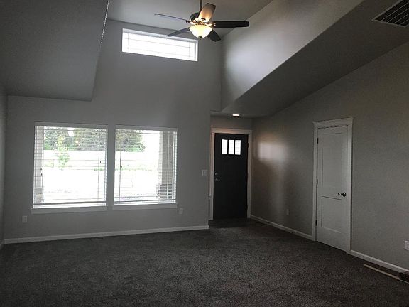 3rd image of 121 Cayuse Creek Dr