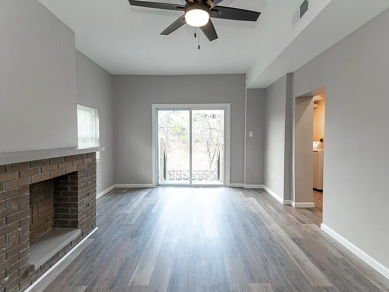 8 Enfield St #1 — Photo 11