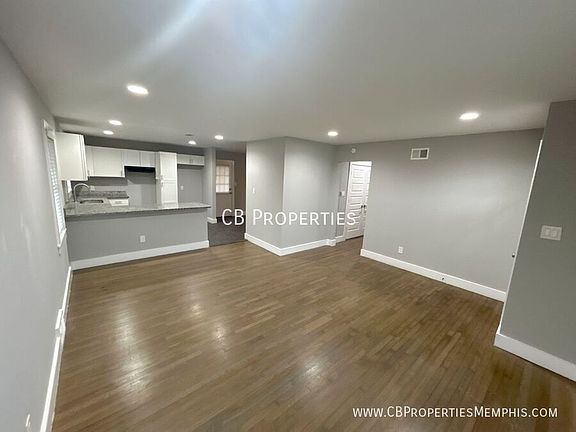 2nd image of 1745 Lanier Ln