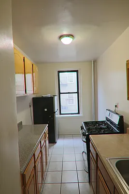 Rented by PMG Real Estate  | media 8