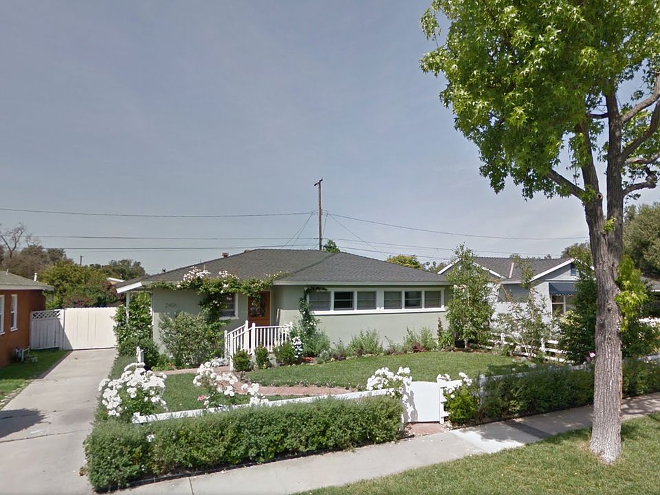1st image of 2406 Larchmont Ave
