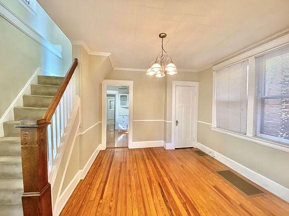 5th image of 3740 Isabella Ave