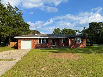 102 South St, Gloverville, SC, 29828