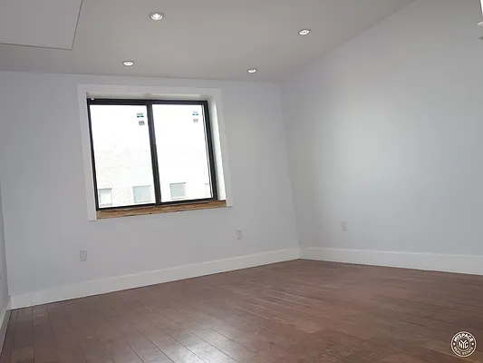 Rented by MySpaceNYC | media 34