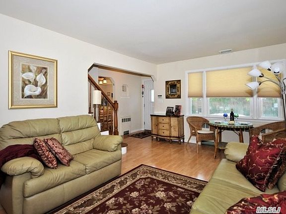 3rd image of 15 Russell Pl