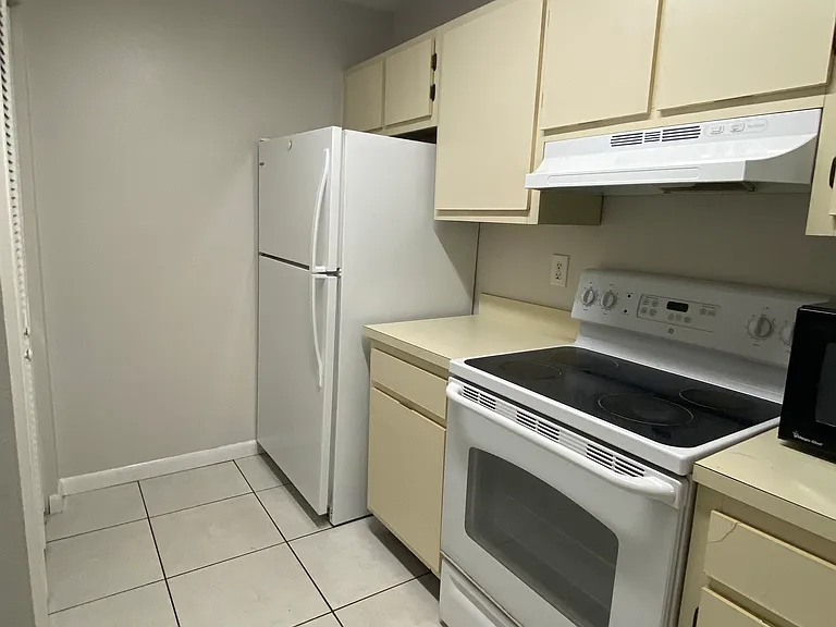 6116 Curry Ford Rd #232 — Photo 9