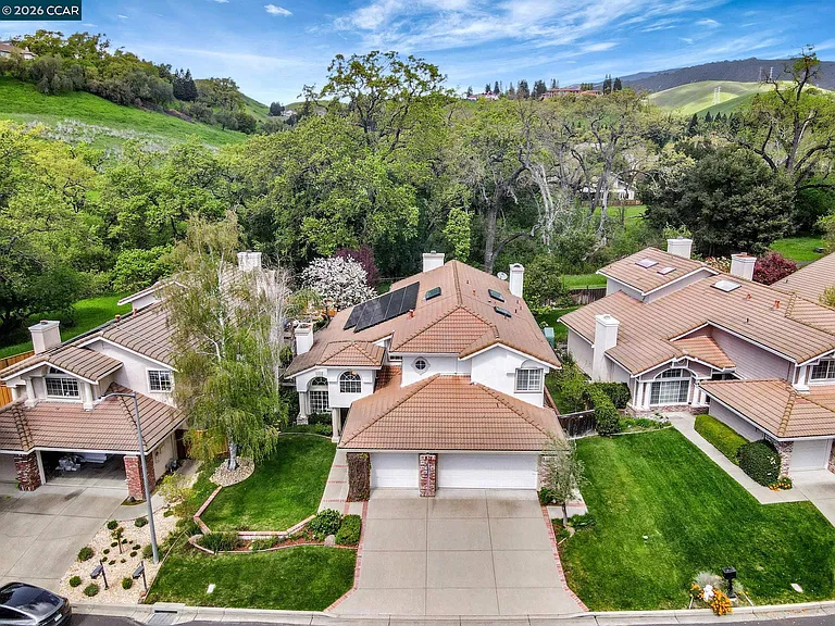 668 Sun Tree Ct — Photo 65