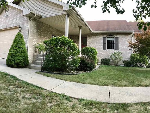 2nd image of 2624 E Fairoaks Dr