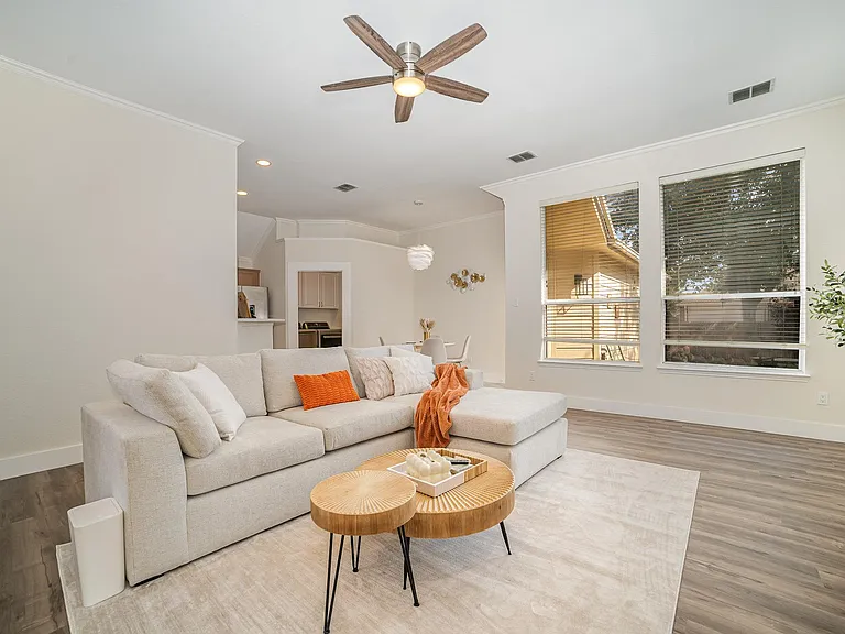 9809 Enmore Ln — Photo 1