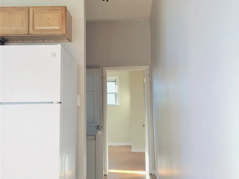 2140 S 4th St — Photo 6