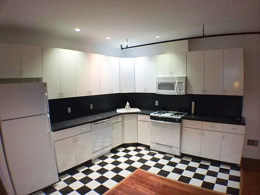 Rented by Francine Realty | media 1