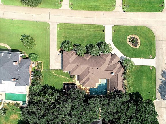 3rd image of 32502 Woodseave Ct