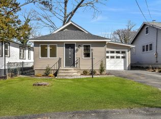 47 Sunburst Dr, Rocky Point, NY 11778