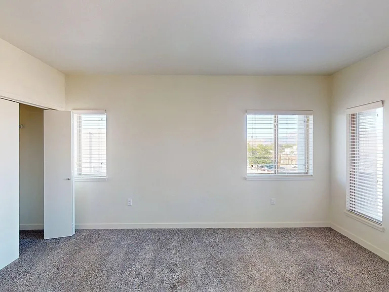 Platinum Apartments — Photo 32