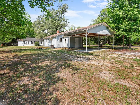 4th image of 189 Sweet Gum St