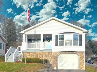 813 Poplar St, Clarks Summit, PA 18411