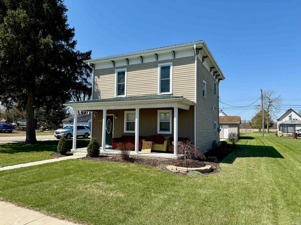 718 N Market St, Andrews, IN 46702
