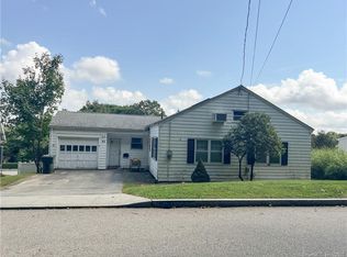 93 Nameaug Ave, New London, CT 06320