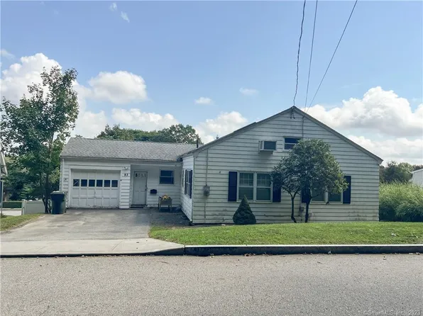 93 Nameaug Avenue, New London, CT 06320