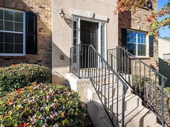 2nd image of 4006 Saddlebrook Creek Dr