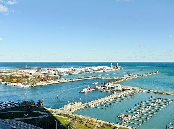 4th image of 195 N Harbor Dr APT 1809
