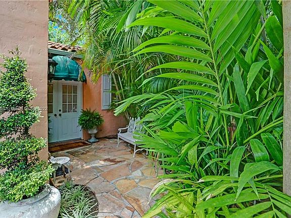 2nd image of 4400 Palmarito St