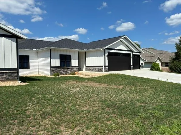 638 Sunset & 217 Dl, Lodi, WI 53555