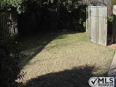 3rd image of 6211 Richmond Ave