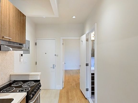 2nd image of 19 Stanton St #42B
