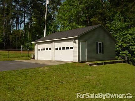3rd image of 504 Sunset Dr