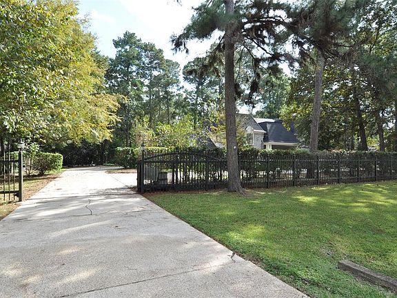 3rd image of 2806 Valley Way Dr