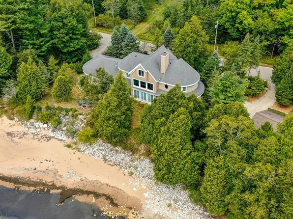 4156 Glidden Dr, Sturgeon Bay, WI 54235
