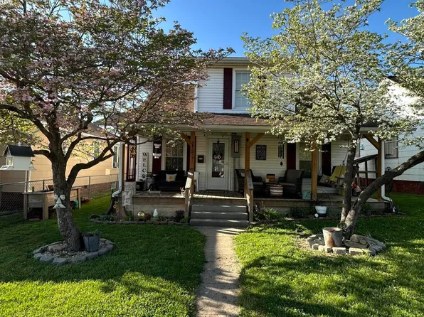 312 E Oak St, Covington, VA 24426