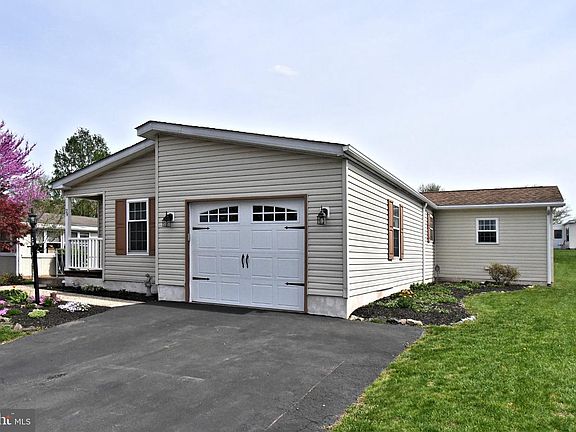 2nd image of 29 Williams Way
