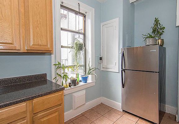 4th image of 27-21 23rd St APT 3F