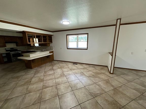 5th image of 2750 N Midwest Blvd