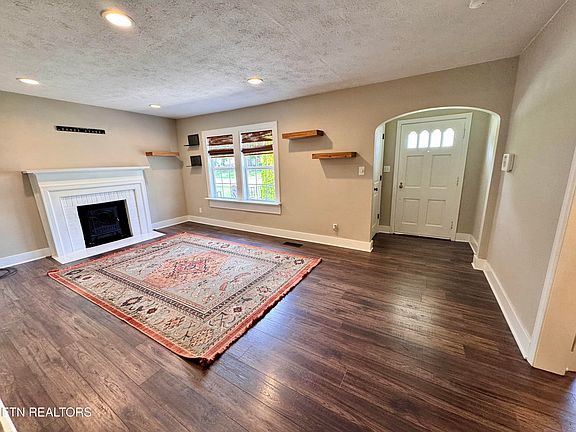 5th image of 3315 Clearview St