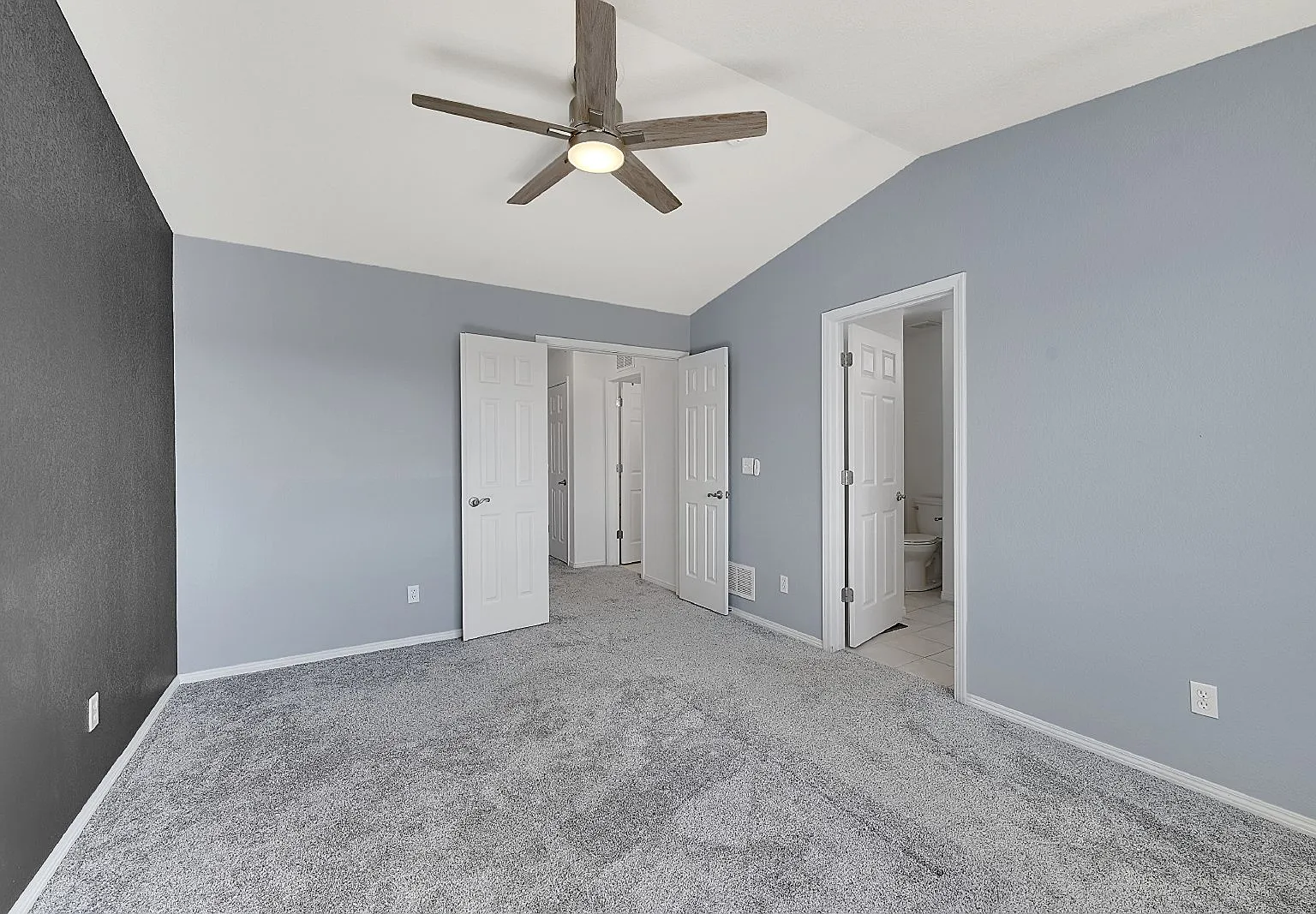 2 bed, 2.5 bath, 1584 sqft, $2,200 — Photo 3