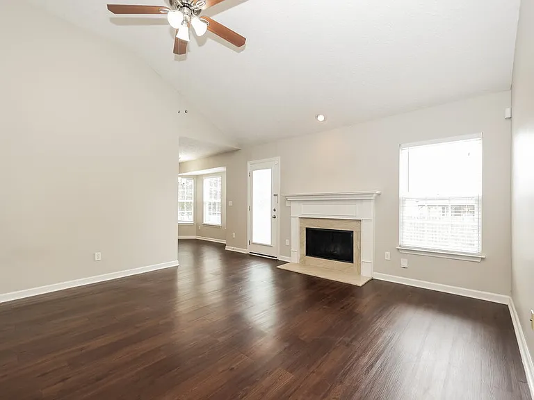 4020 Sequoia Trl — Photo 5