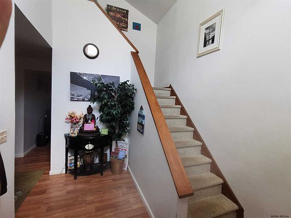 4th image of 204 Tallow Wood Dr