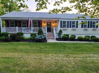 5 Gunther St, Mendham, NJ 07945