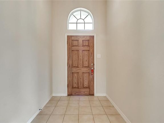 4th image of 748 Cherry Blossom Ln